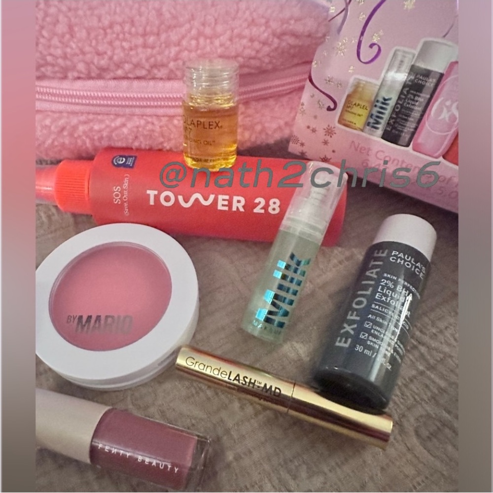 Sephora Favorites Holiday Must-Haves New. - Picture 12 of 16